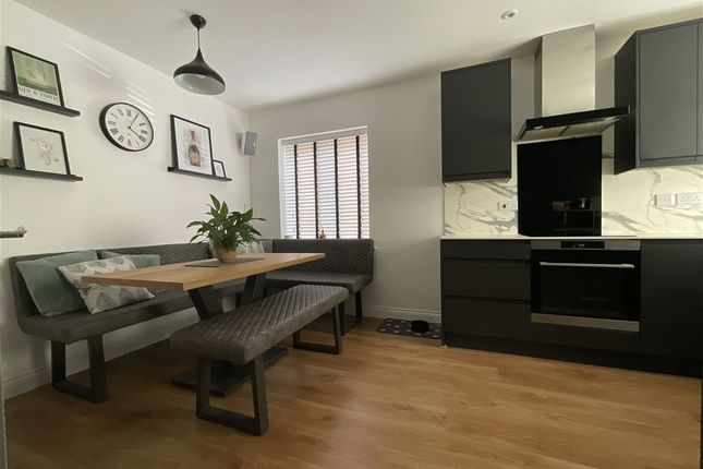Longcroft Way, Havant photo 4