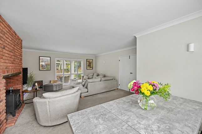 30, Russell Avenue, Rugby photo 4