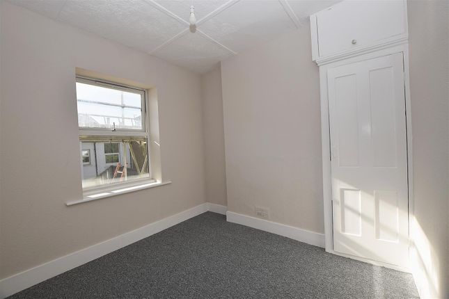 Flat 2, 10, Spring Street, St. Leonards-on-Sea photo 5