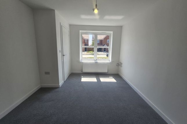 23, Oak Road, Deeside photo 3