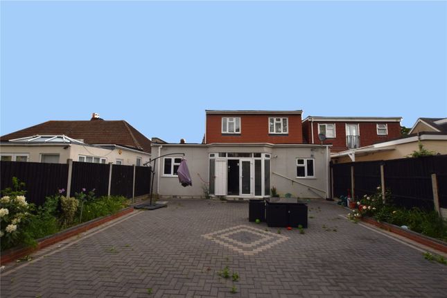 12, Adelaide Gardens, Romford photo 4
