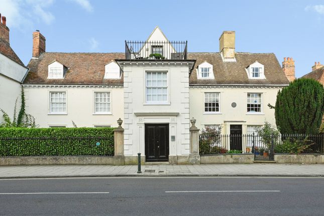 2-bed flat on Old School Court, King's Lynn, £170,000