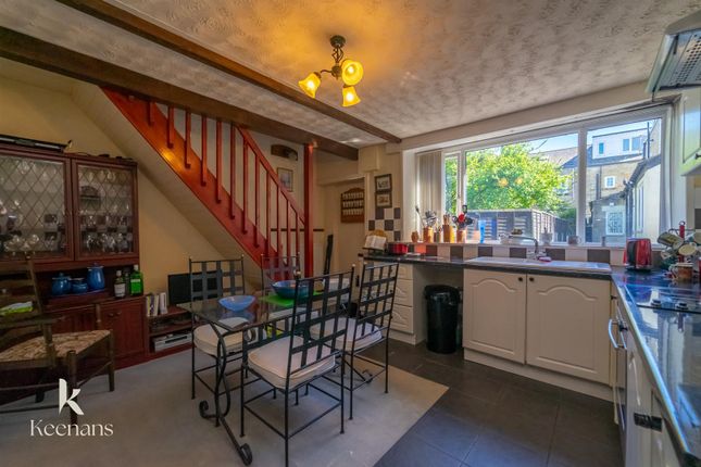 6, Browsholme Avenue, Burnley photo 4