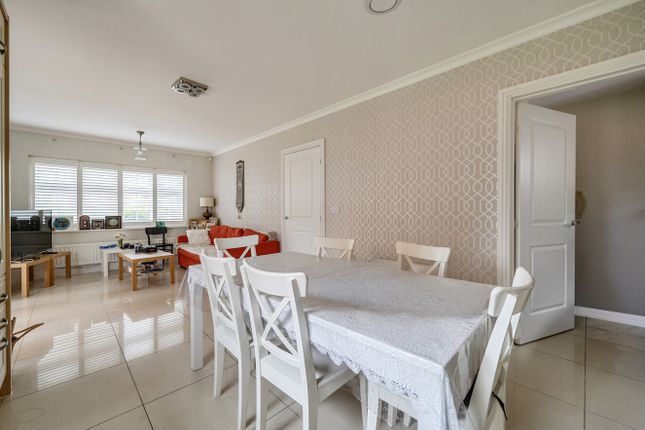18, Martinet Road, Reading photo 3