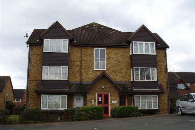 Thumbnail Studio to rent in Cambrian Green, Snowdon Drive, Colindale, London