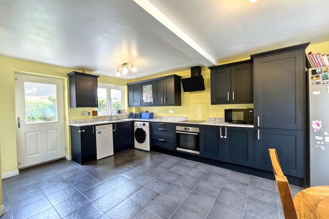 11 Olwen Drive, Hebburn photo 4