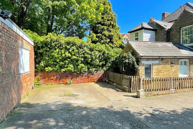 Flat 3, 14 East Street, Faversham photo 4