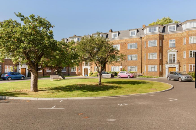 Thumbnail Flat to rent in Orchard Court, The Avenue, Worcester Park