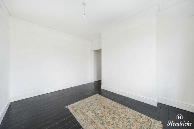 9 Sunningdale Court, Crowstone Road, Westcliff-on-sea photo 4