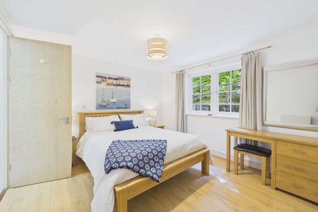 32 Rhodewood House St. Brides Hill, Saundersfoot photo 3