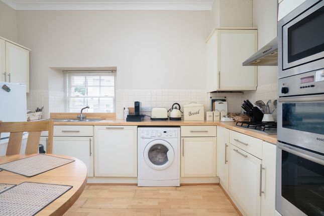 The Lodge, 2 Bowditch Close, Somerset photo 4