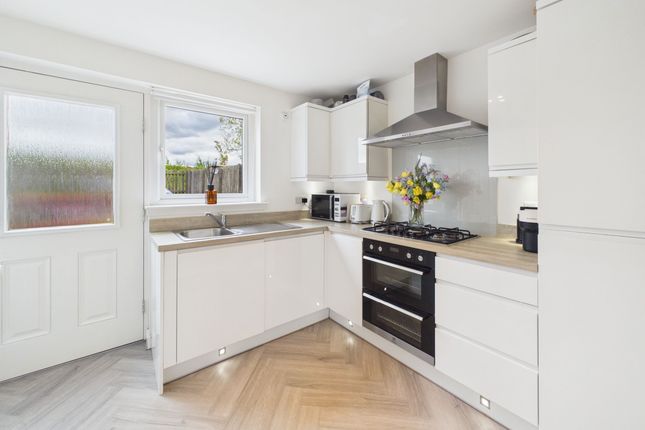 26 Drumgray Drive, Glasgow photo 4