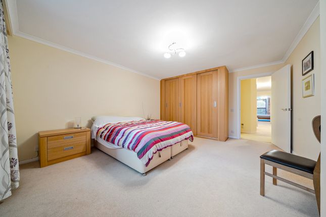 Flat 112, Baltic Quay, 1, Sweden Gate, London photo 3