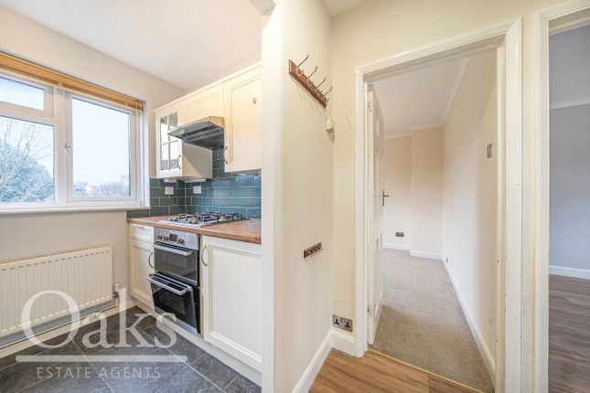 1a, Holmesdale Close, London photo 4