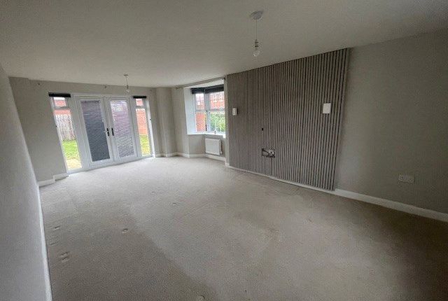 3, Cotcliffe Way, Middlesbrough photo 4