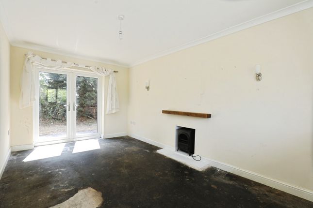 Oakview, 303, Stoneley Road, Cheshire photo 2
