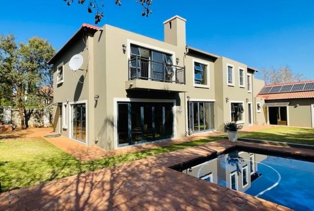 Detached house for sale in Avondale Cres E, Centurion, South Africa