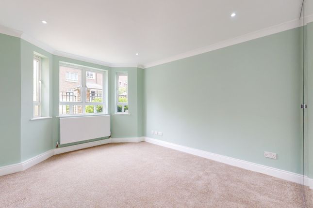 Flat 1, Derwent House, Kingston upon Thames photo 4