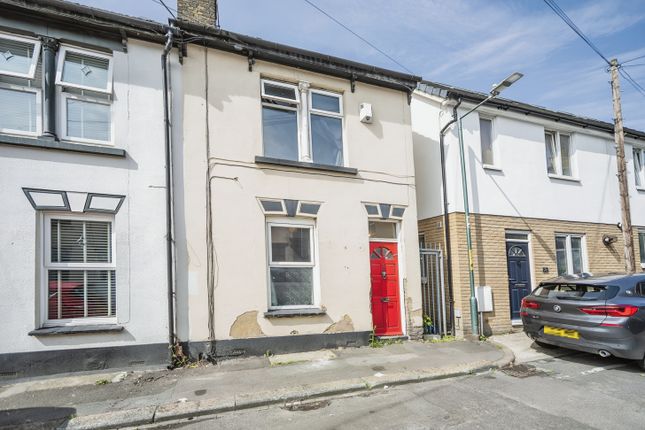 Thumbnail End terrace house for sale in Roach Street, Rochester, Kent