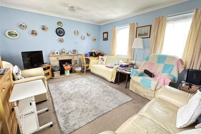 10, Vincent Close, New Milton photo 3