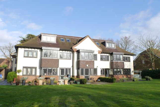Flat to rent in Flat 10 Paveley House, Fishbourne Road East, Chichester, West Sussex