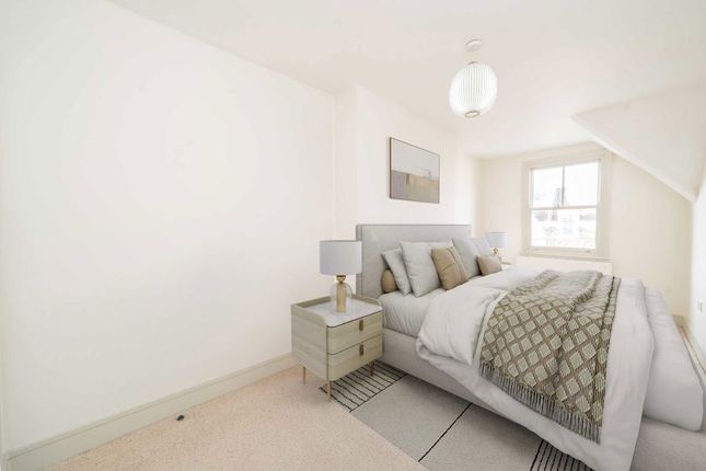 Flat 7, 55A, Streatham High Road, London photo 2