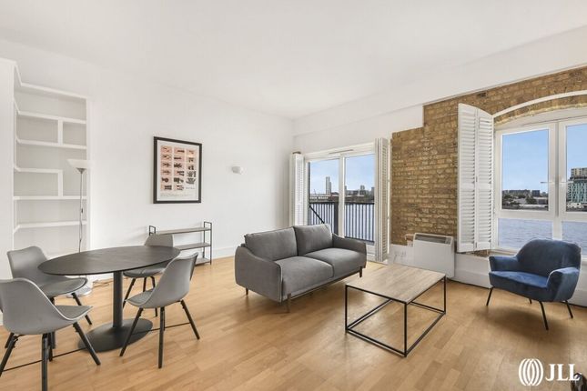 Thumbnail Flat to rent in Storers Quay, London