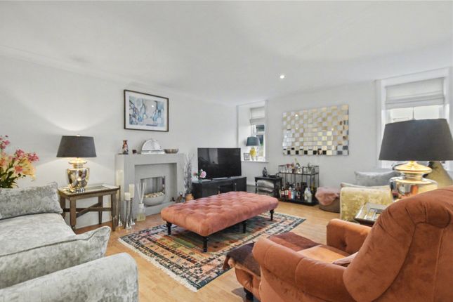 2-bed flat on Spofforth Hall, 2, Nickols Lane, Harrogate, £350,000
