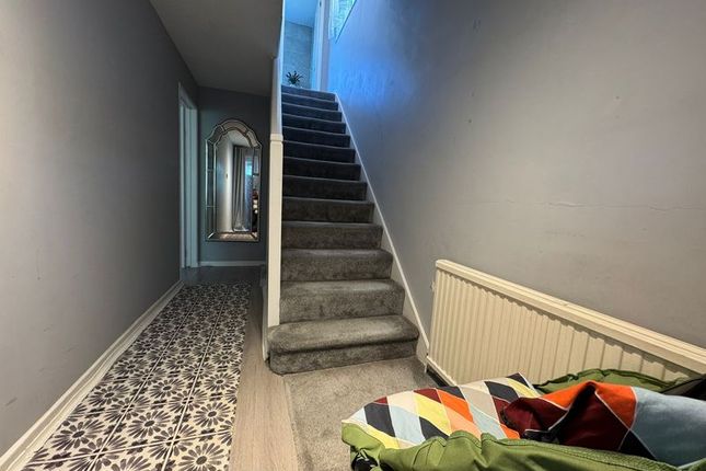 116, Hill Rise, Luton photo 2