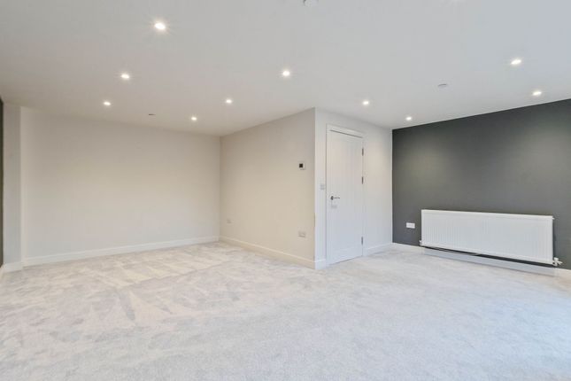 3 Hillside Mount Pleasant Road, Newport photo 3