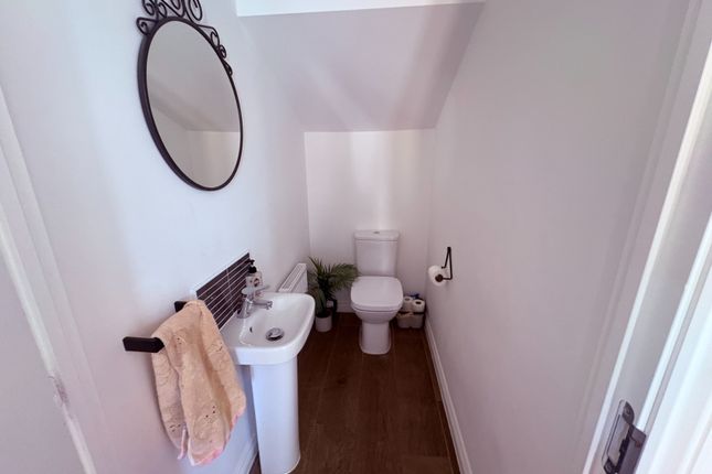53, Kirk Road, Branston photo 4