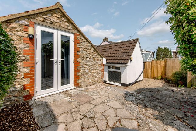 Elm Cottage, Staplehay, Taunton photo 4