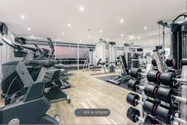 Flat, Falmouth House Seven Kings Way, Kingston Upon Thames photo 3