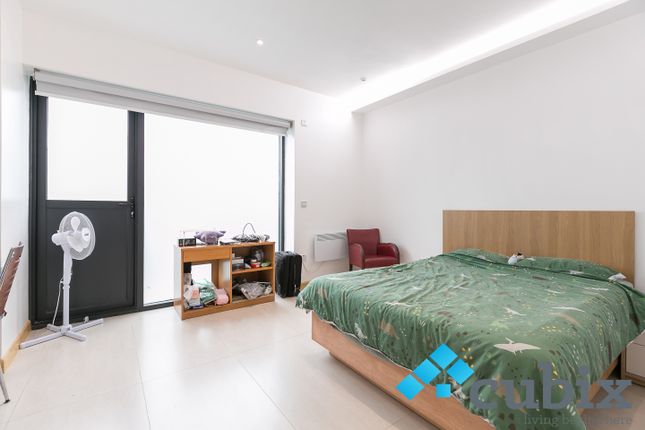 Thumbnail Flat to rent in Lowth Road, Camberwell