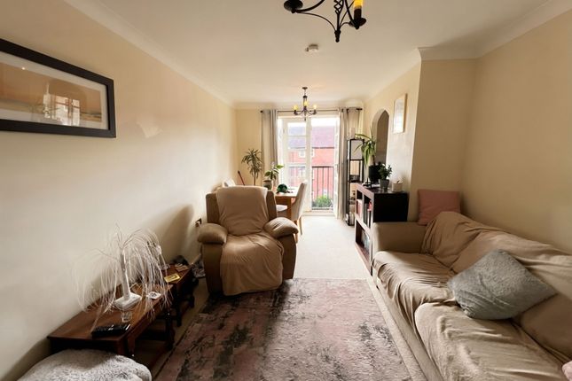37 Martinique Square Bowling Green Street, Warwick photo 3