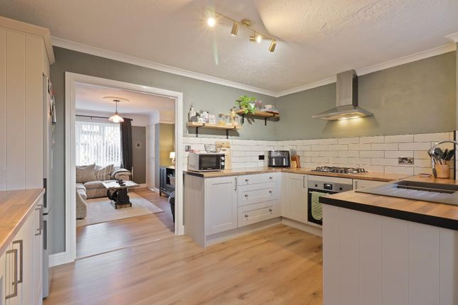 16, Rookery Close, Sheffield photo 4