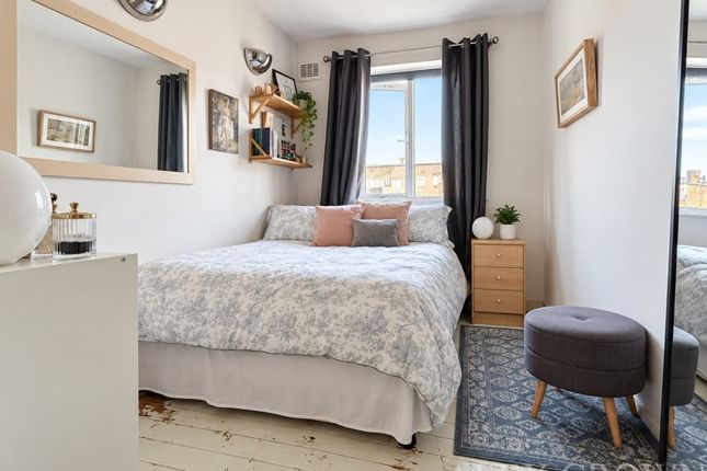 Lucena House, Hornsey Road, London photo 5