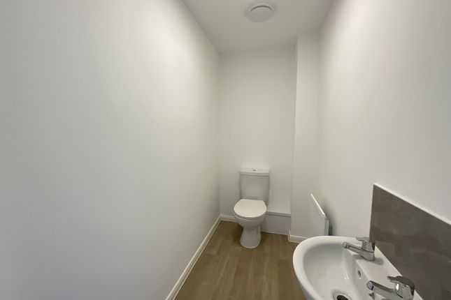143, Rose Way Edwalton, Nottingham photo 4