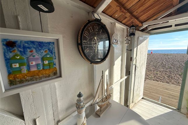 Beach Hut B26, Hayling Island photo 5
