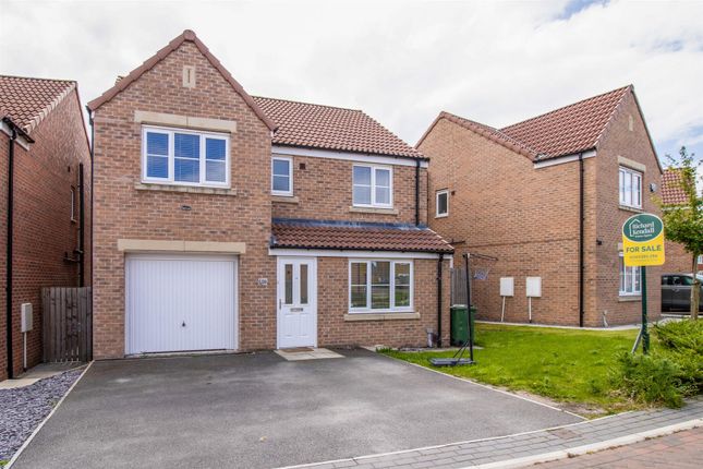Thumbnail Detached house for sale in Bottle Kiln Rise, Wakefield, West Yorkshire