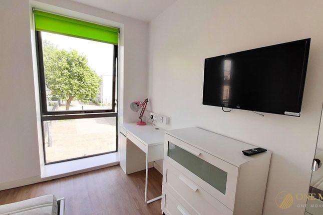 Flat 11, 272 Chapel Street, Salford photo 3