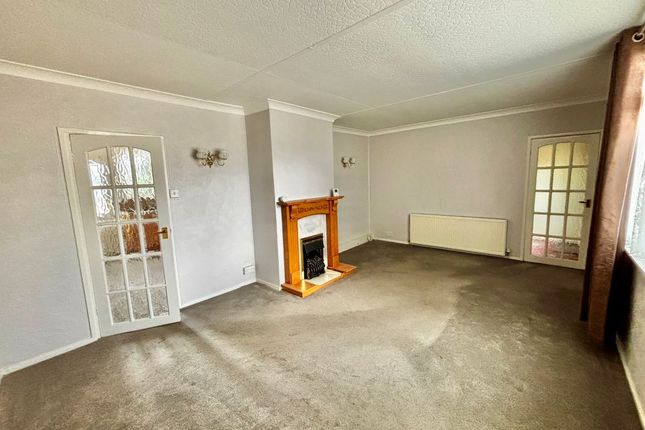 10 Gloucester Grove, Wakefield photo 4