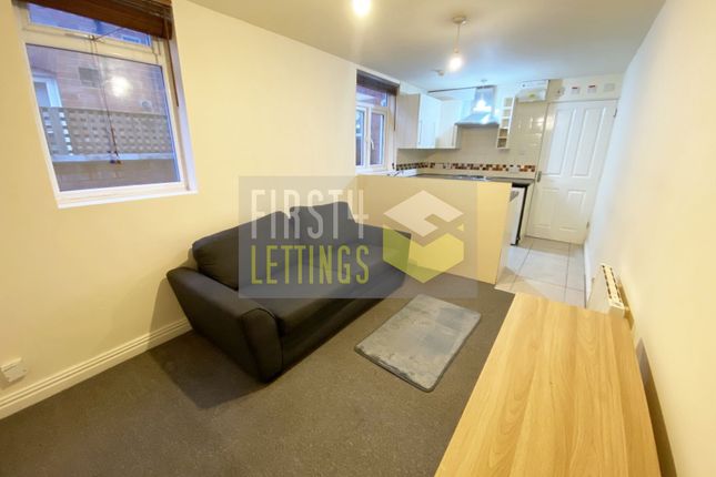 Flat 5 56, Knighton Fields Road East, Leicester photo 2