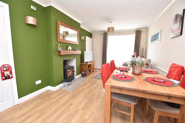 14, Boggart Hill Drive, Leeds photo 2