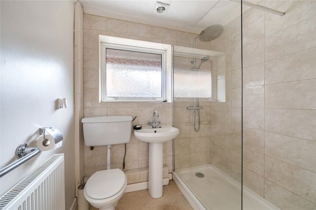 63, Hazel Road, Camberley photo 4