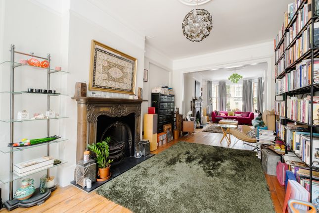 44, Woodland Rise, London photo 4