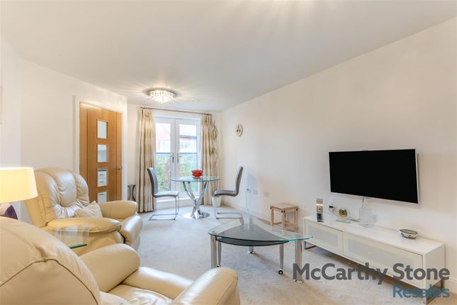 18 Lonsdale Park, Barleythorpe, Rutland photo 2