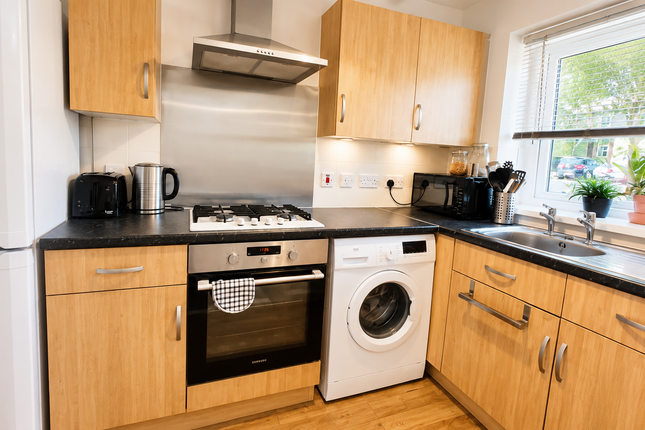 2,  Holtdale Avenue, Leeds photo 5