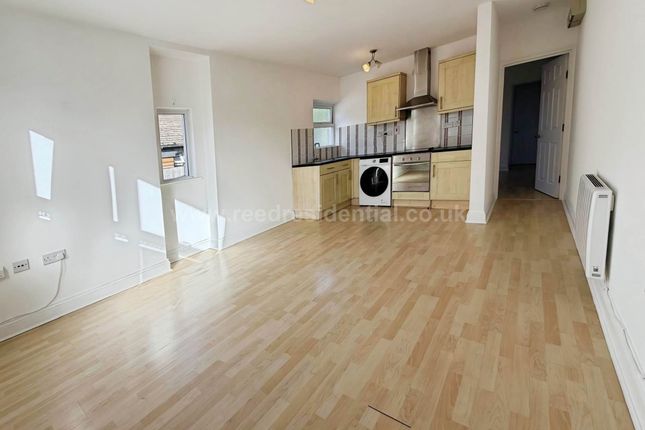 1 Alison House, Standown Avenue, Westcliff On Sea photo 3