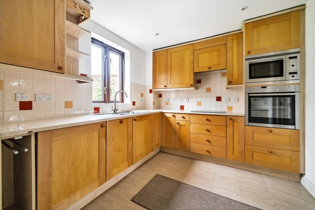 12, Remenham Row, Henley-on-Thames photo 3